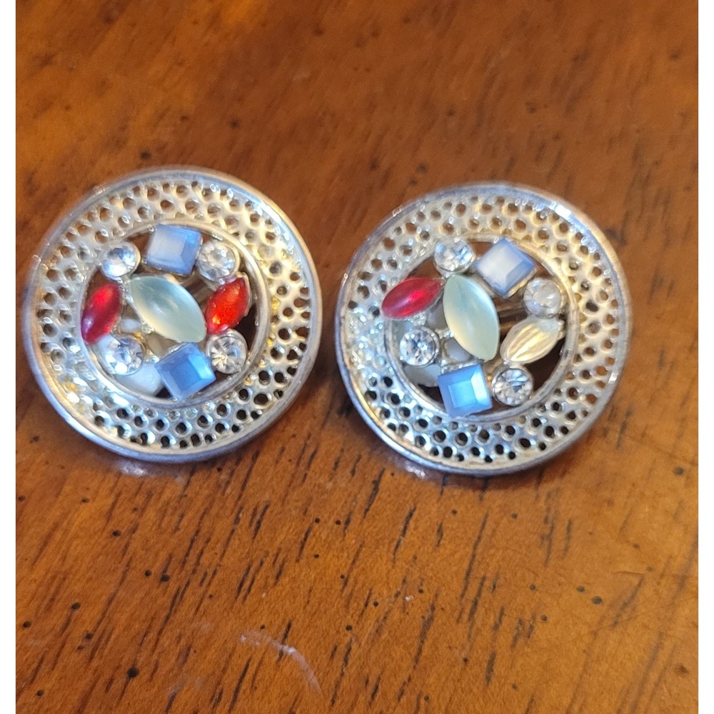 Vintage Clip On earrings. Multi colored Circle Earrings. 1" Red Blue Green